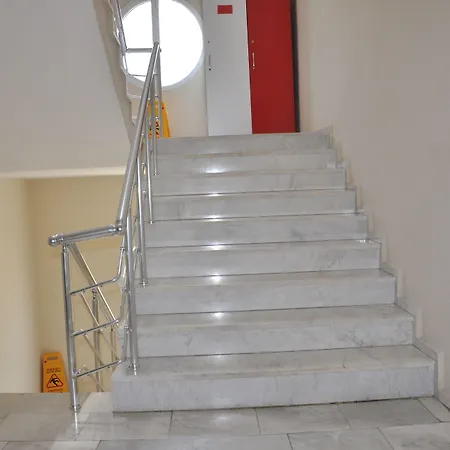 Kampus فندق 3*